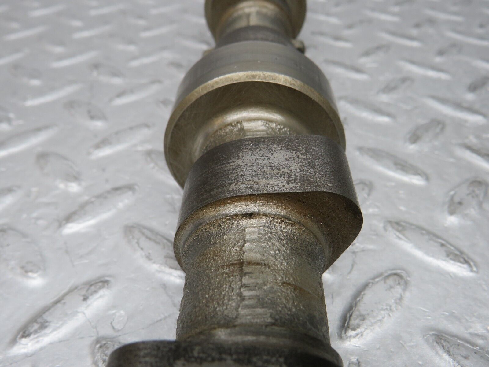 37135 Mercedes-Benz C126 420SEC Coupe Camshaft Left Side 11710