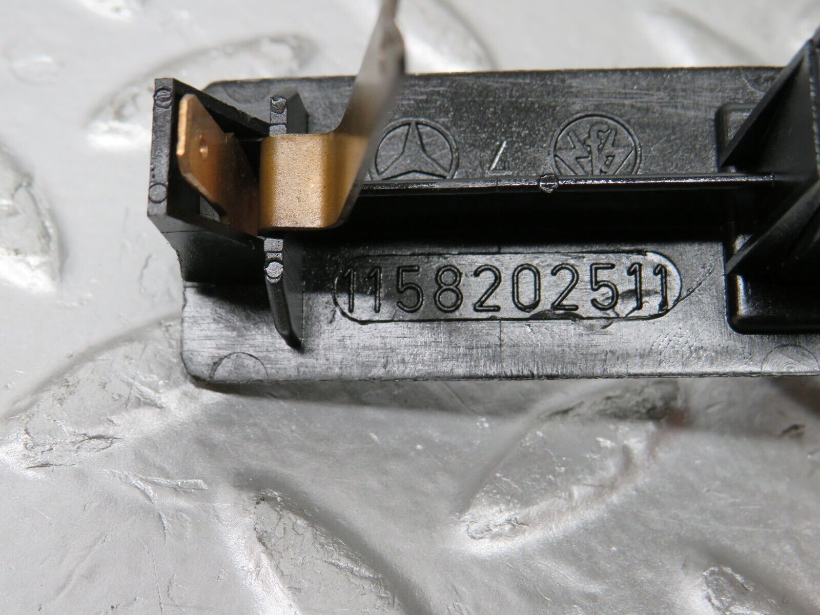 29714 Mercedes-Benz W123 230E Trunk Light Switch 1158202511