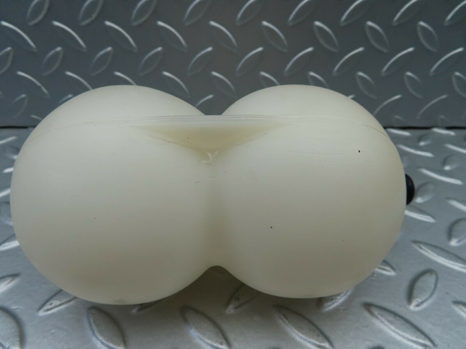 6745 Mercedes-Benz S124 E220 Wagon Vacuum Reservoir