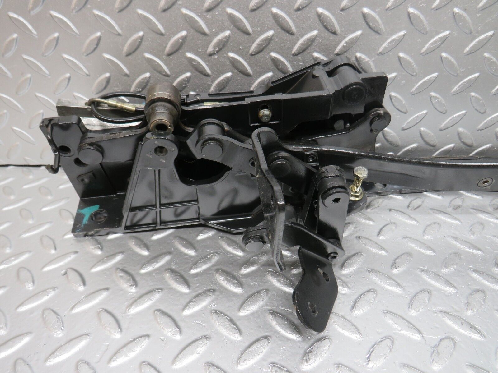 33200 Mercedes-Benz R170 Hardtop Rear Right Folding Hinge Mechanism 100348000