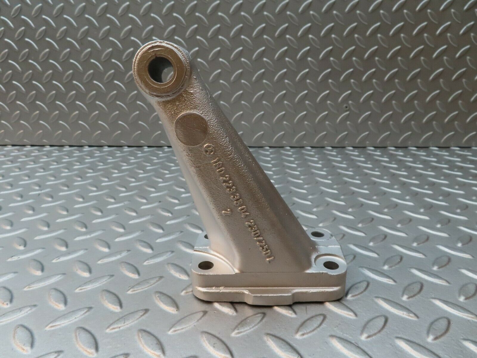 4685 Mercedes-Benz W114 280CE Coupe Engine Mount Bracket Left Side 1802233804