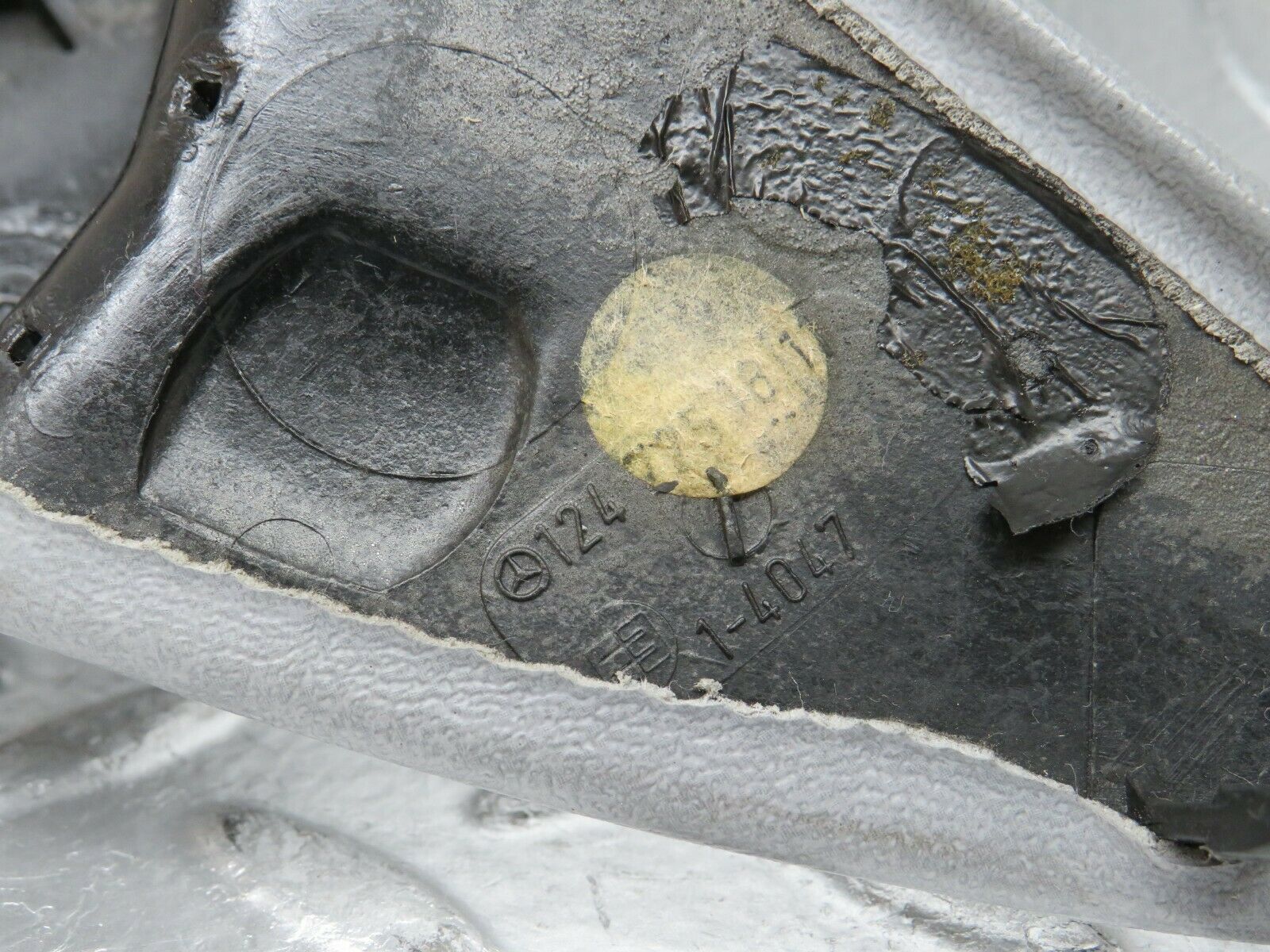 24365 Mercedes-Benz S124 220TE Wagon Inner Mirror Trim Cover Right 1247251811