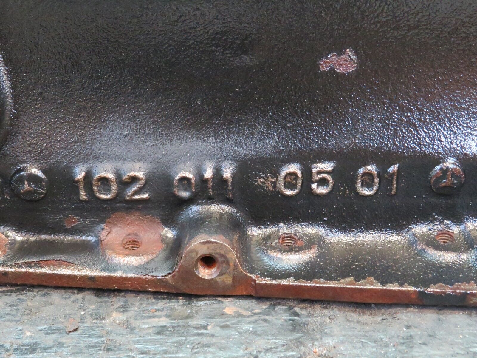 26094 Mercedes-Benz W123 200 Engine Block 1020110501 M102.920