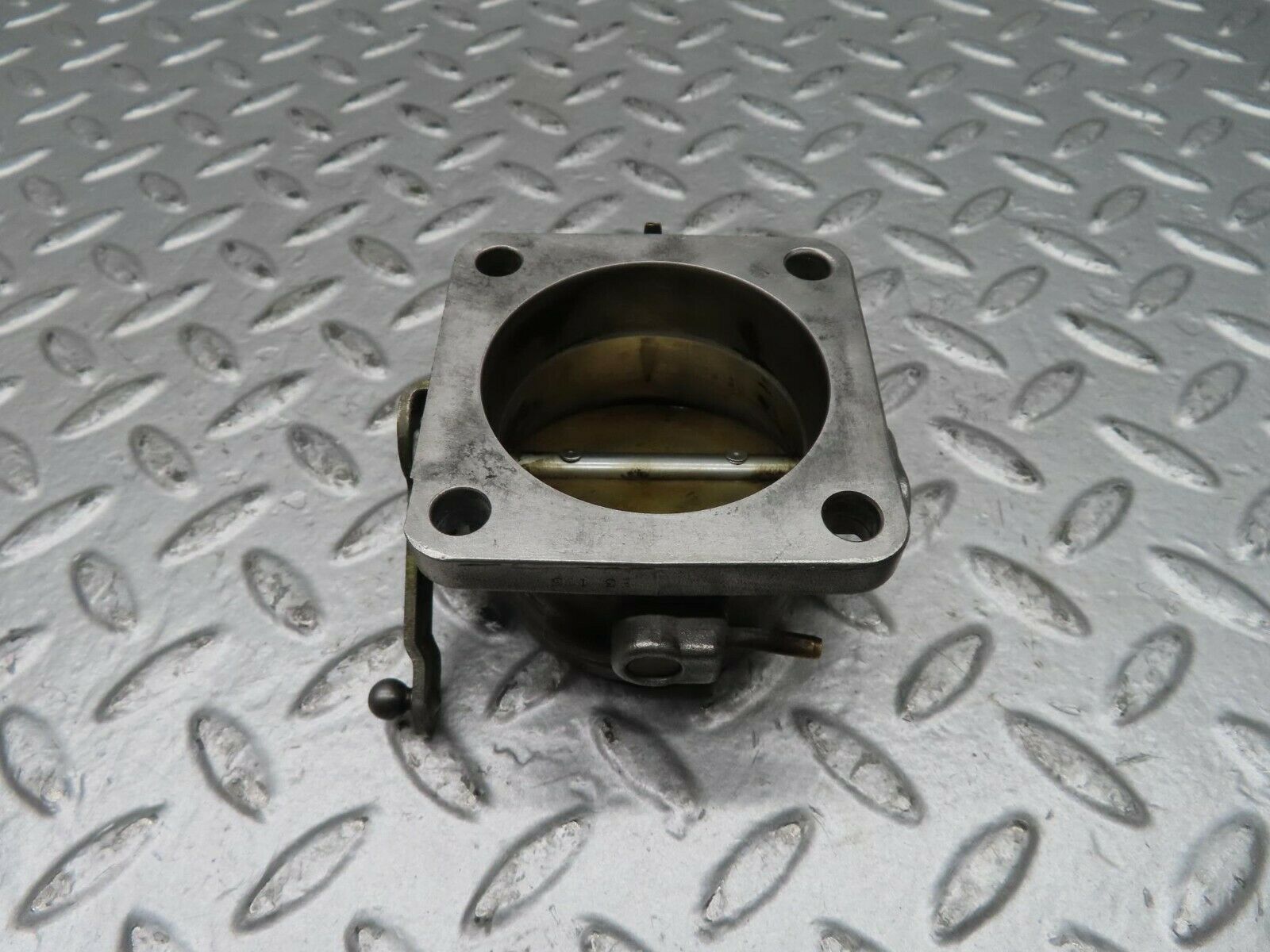 15271 Mercedes-Benz W123 230E Throttle Body Valve