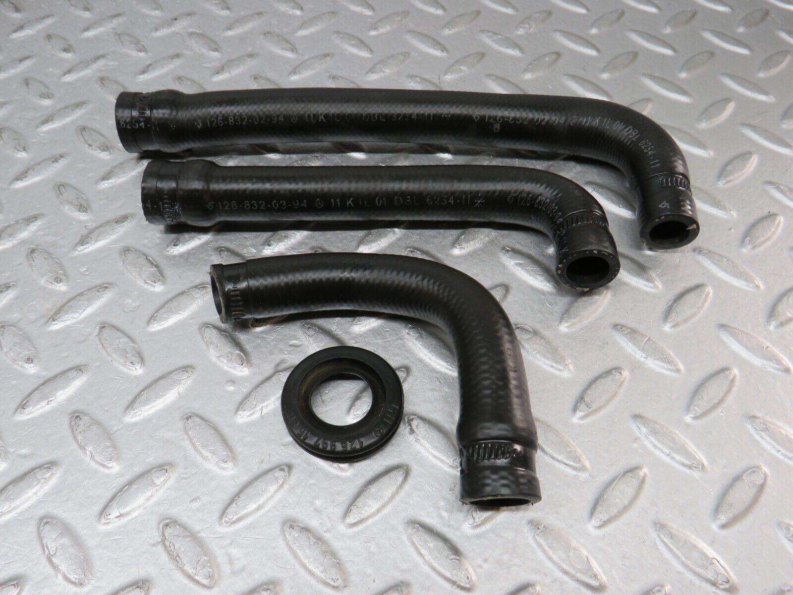 36282 Mercedes-Benz W126 420SE Heater Hose Pipe Set 1268320294 1268320394 1268321294