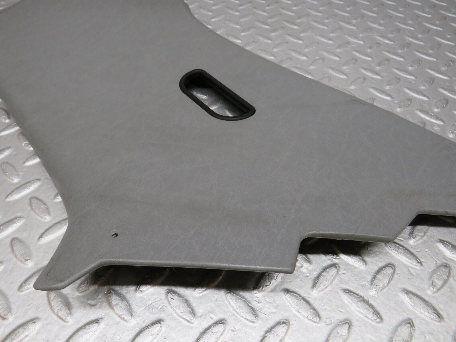 35960 Mercedes-Benz W126 420SE C Pillar Cover Panel Right Side Grey 1266950444