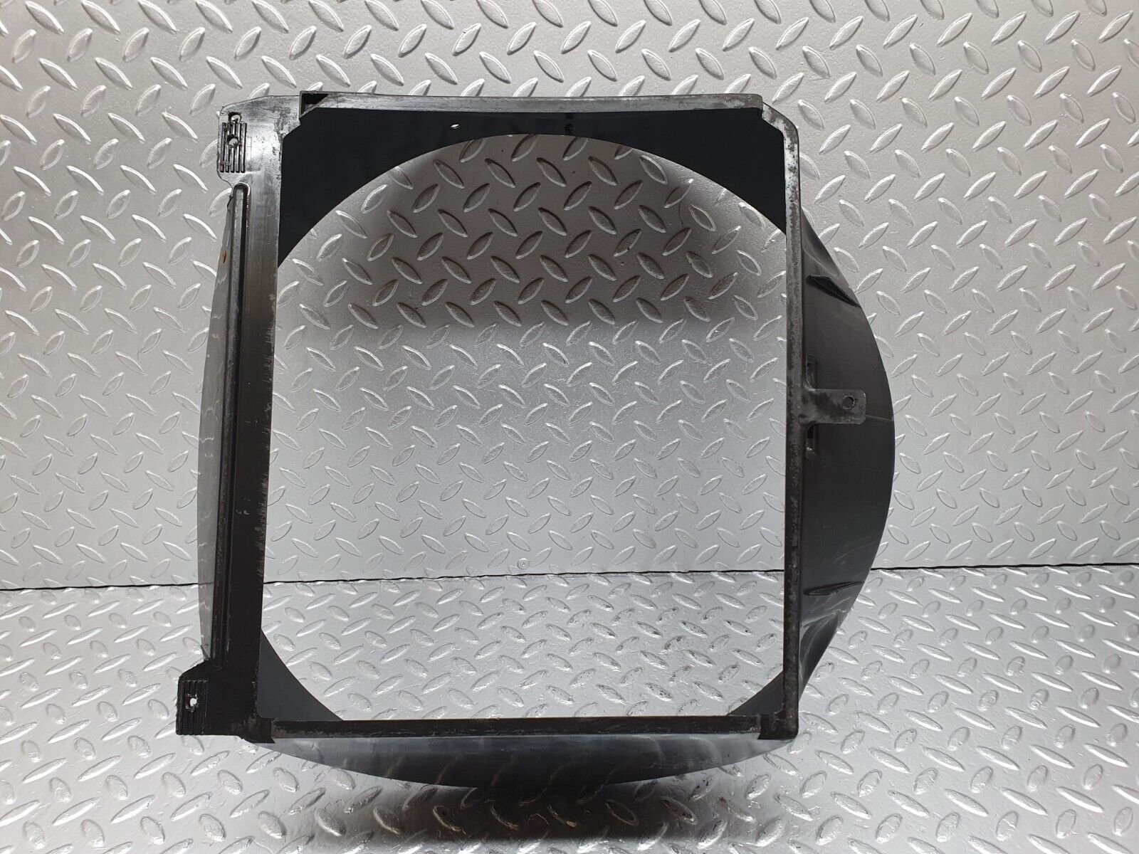 41467 Mercedes-Benz W124 200E Radiator Fan Shroud Fan Cover 1245050055