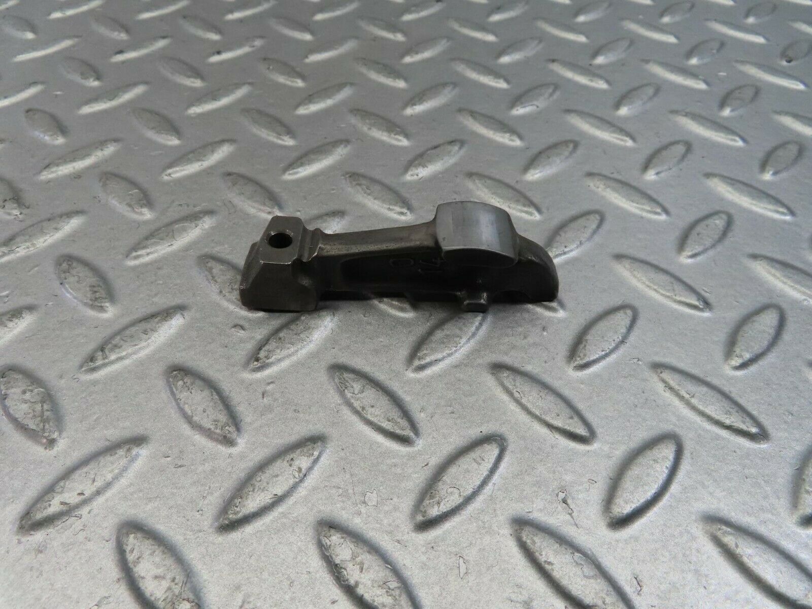 9137 Mercedes-Benz W108 Valve Rocker Arm With Retaining Spring