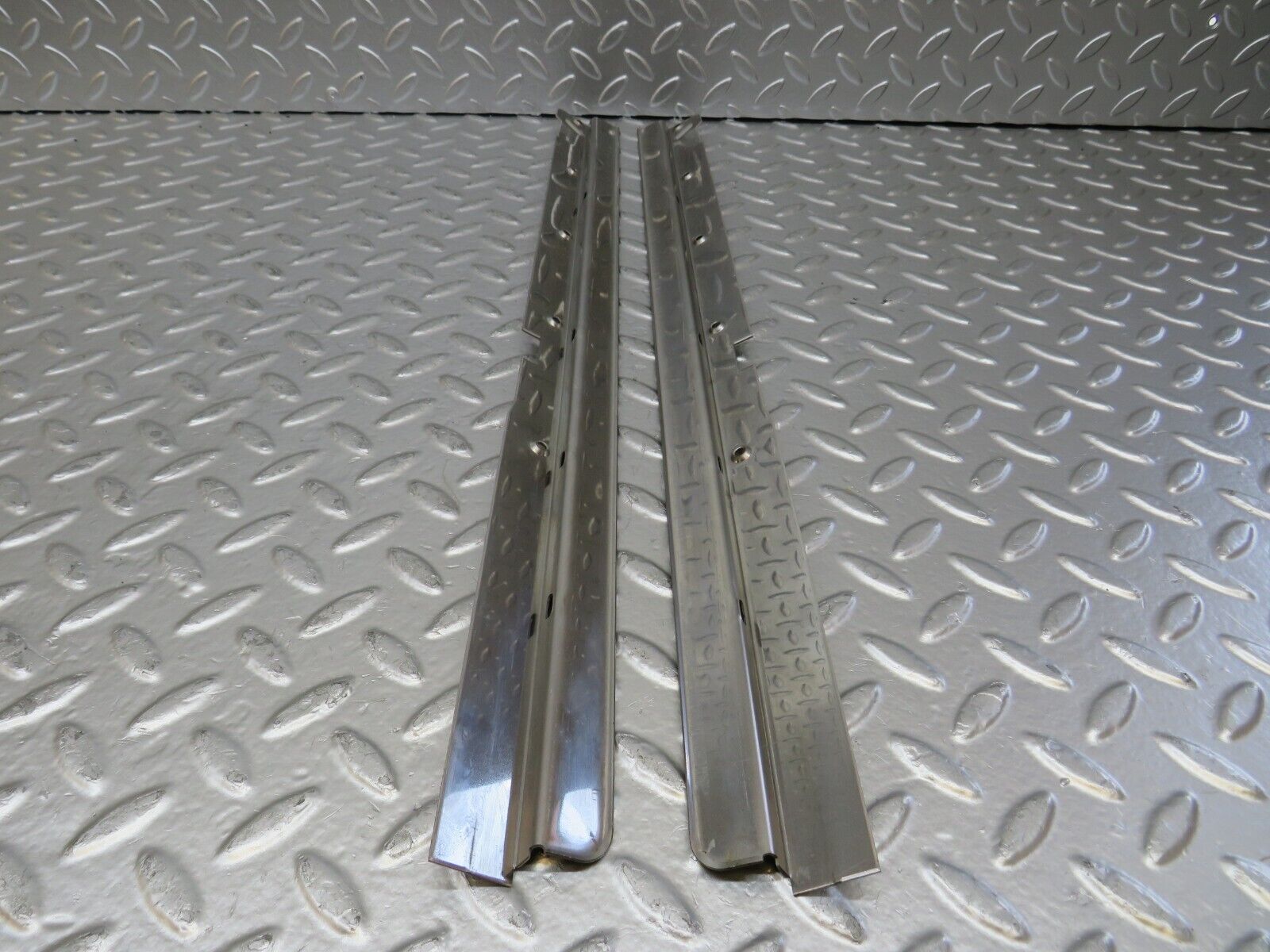 25052 Mercedes-Benz W140 S320 Sunroof Chrome Trim Pair