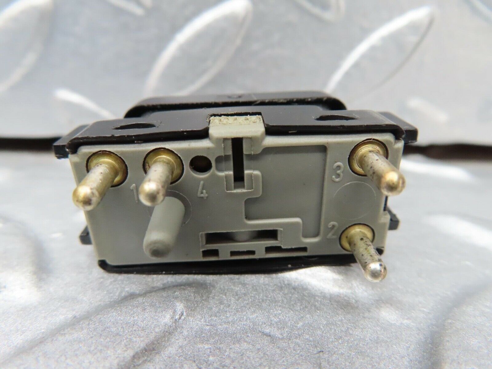 16389 Mercedes-Benz W124 260E Rear Left Electric Window Switch 1248209310