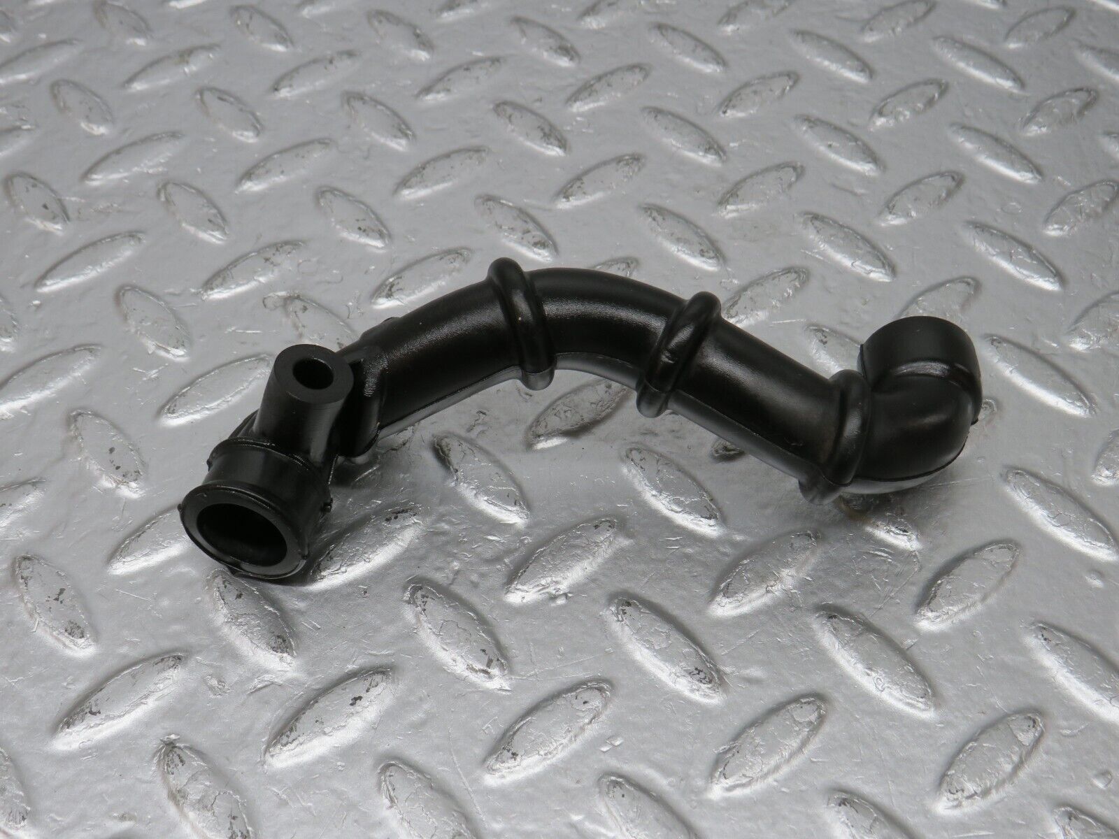 34203 Mercedes-Benz W124 260E Air Intake Pipe 1030940482