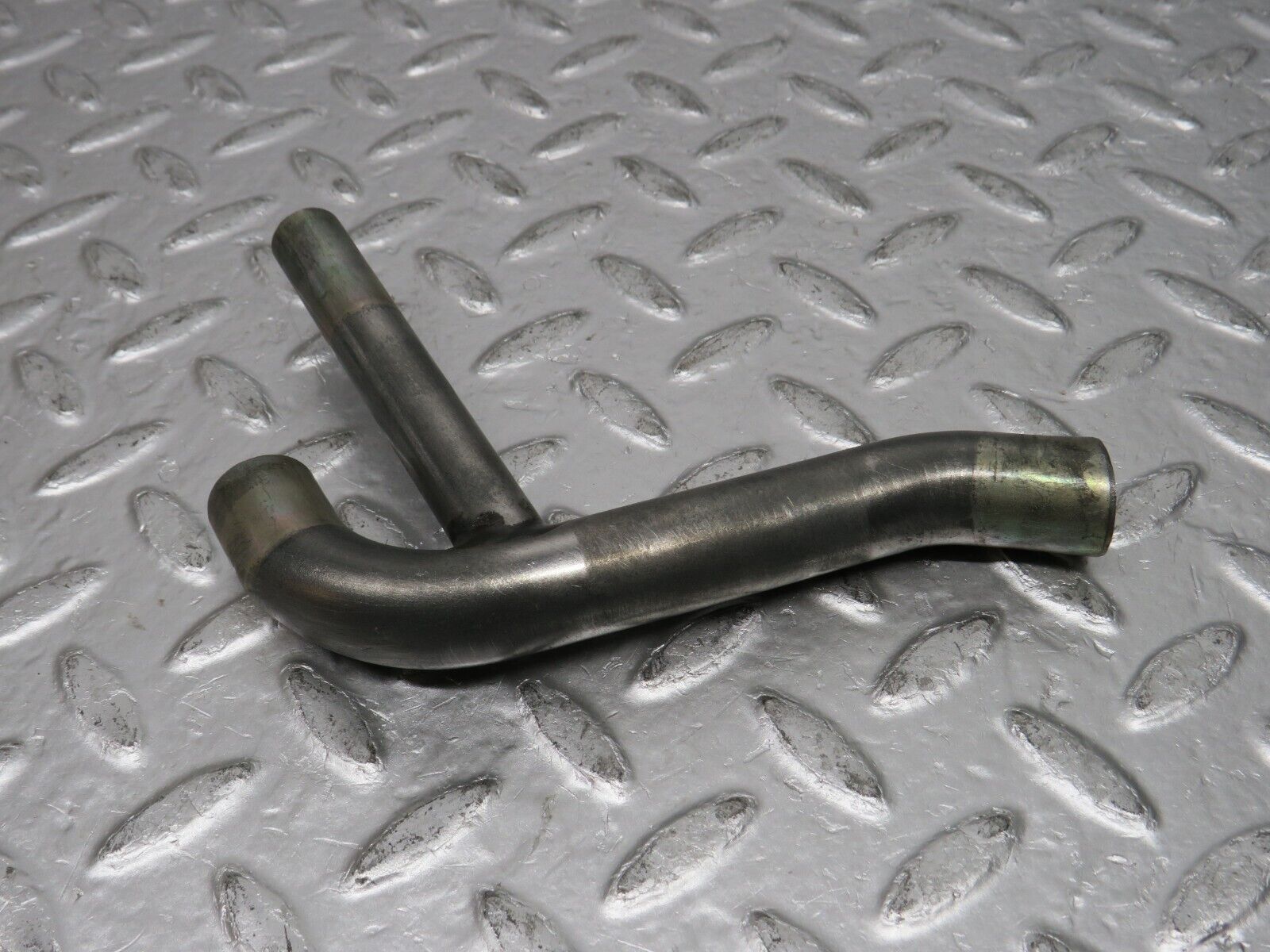 0909 Mercedes-Benz C107 350SLC Coupe Auxiliary Air Idle Valve Pipe