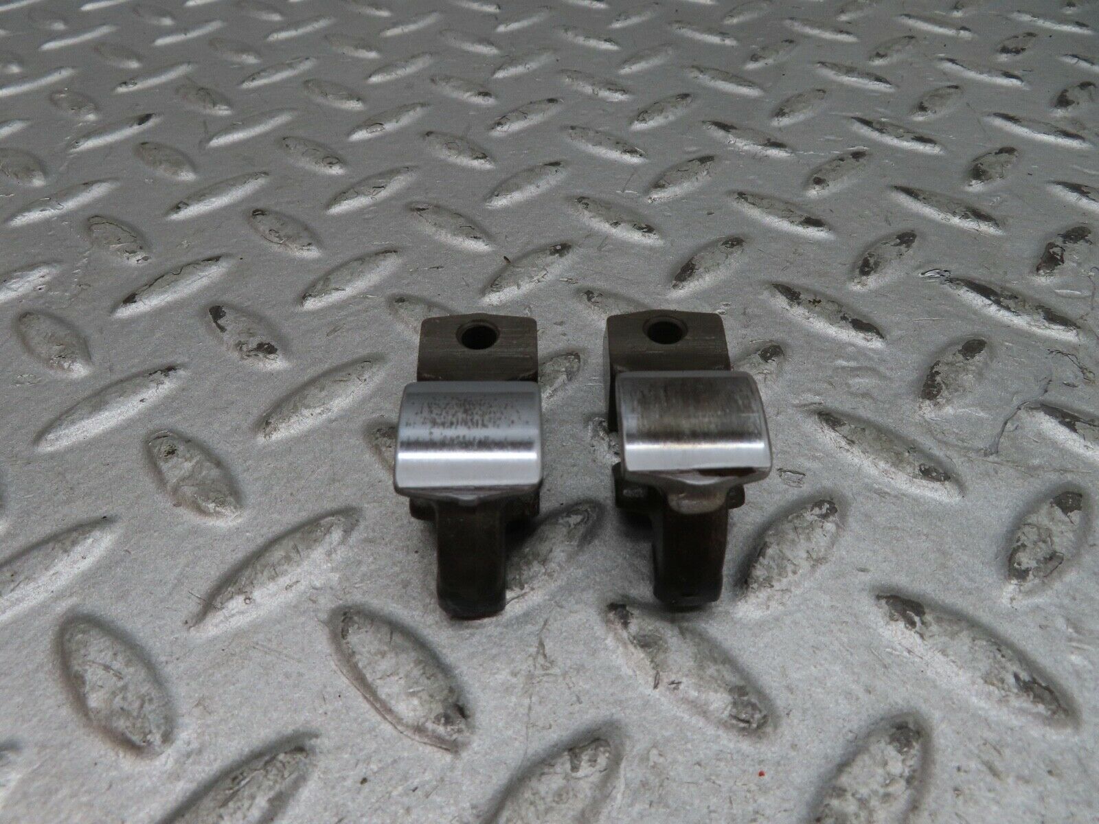 17861 Mercedes-Benz W116 450SEL Valve Rocker Arm