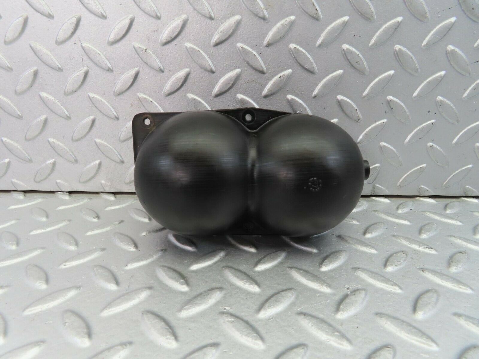 9373 Mercedes-Benz C124 300CE Coupe Vacuum Reservoir