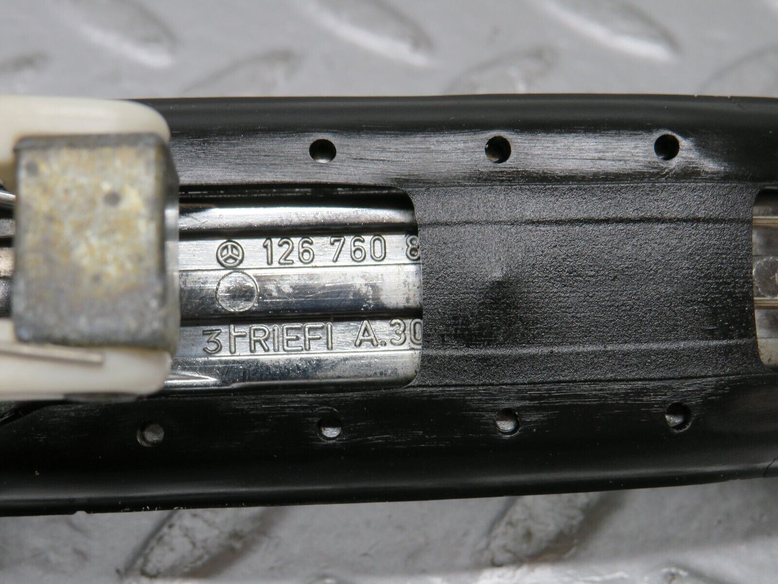 36188 Mercedes-Benz W126 420SE Rear Exterior Door Handle