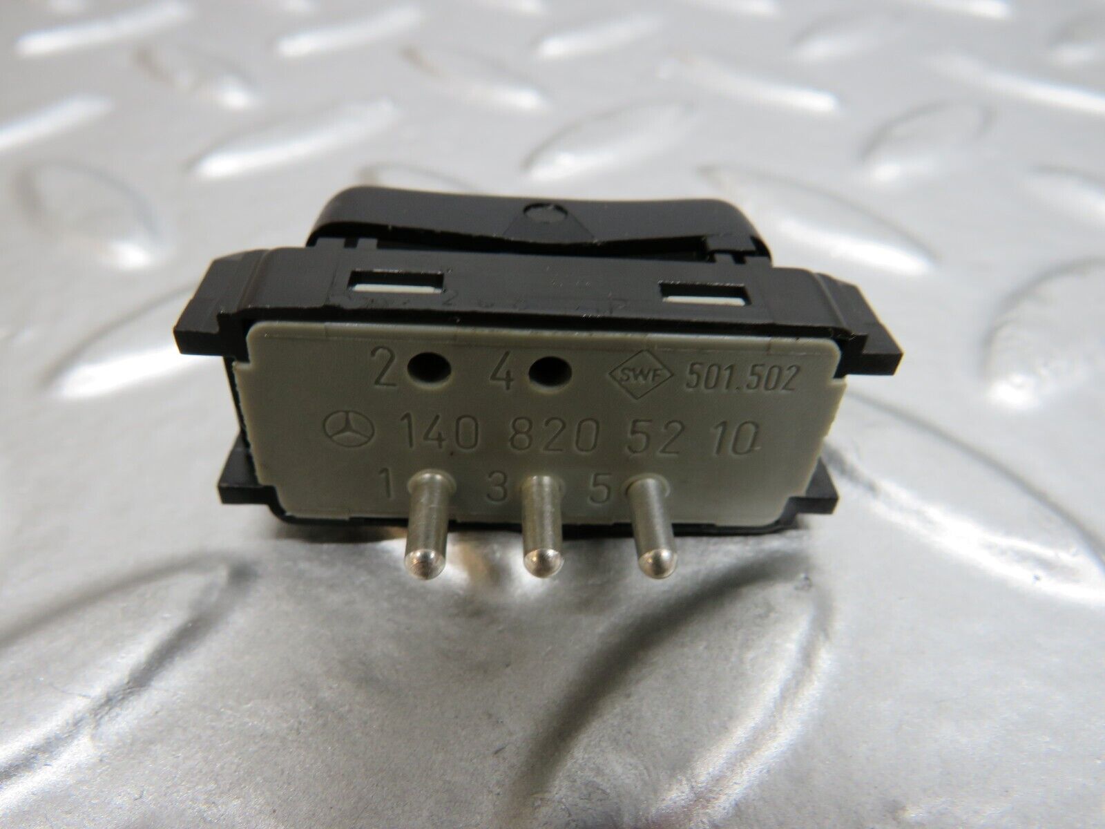24673 Mercedes-Benz W140 S320 Head Rest Control Switch 1408205210