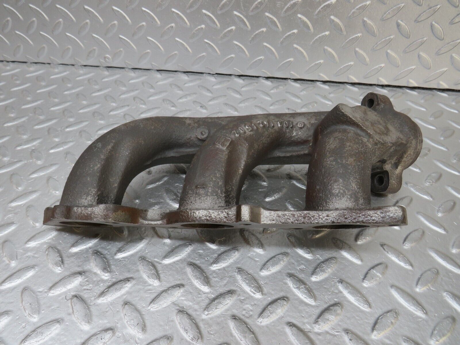 34689 Mercedes-Benz W124 260E Exhaust Manifold 1-3 Cylinder 1031421602