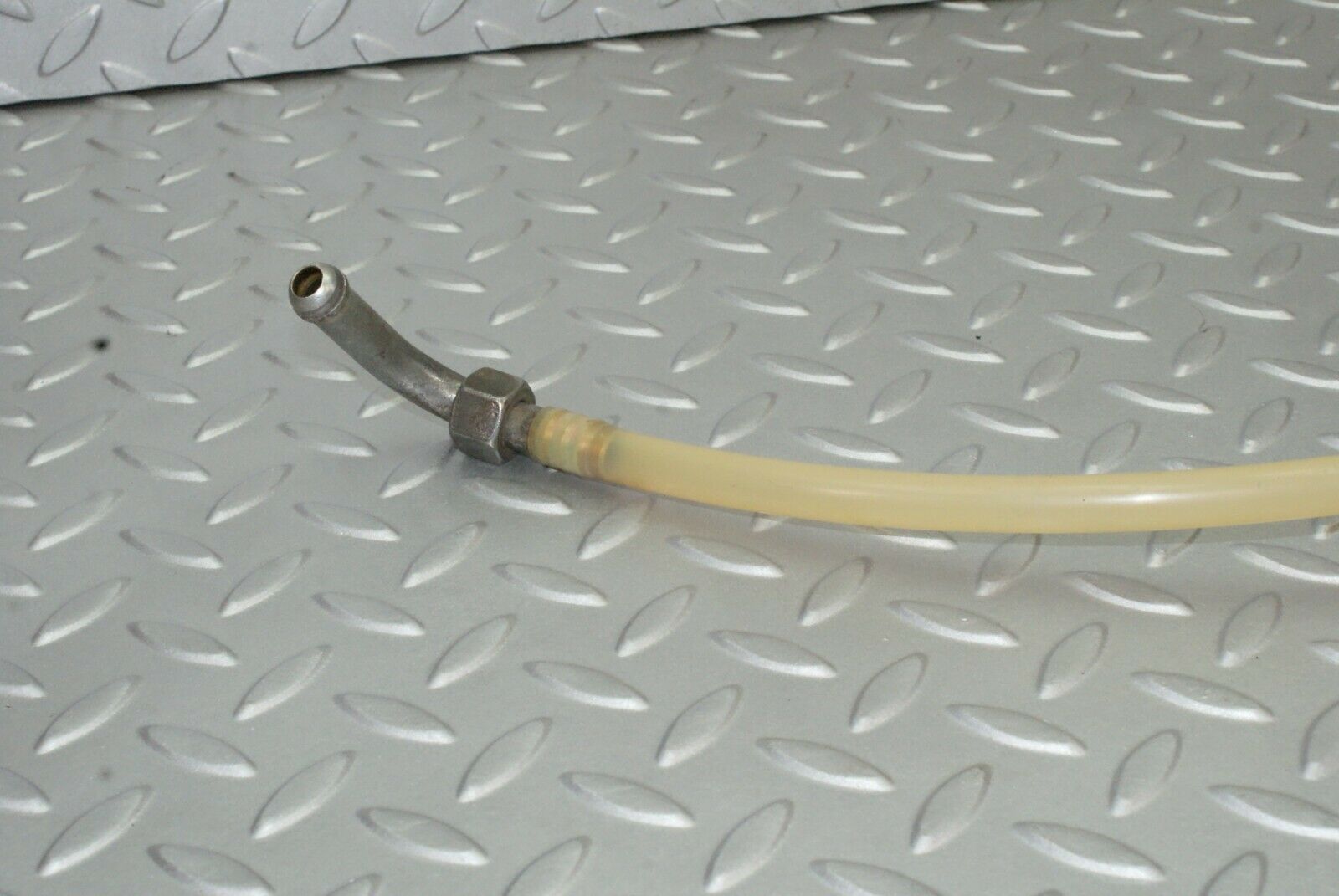 2625 Mercedes-Benz W116 350SE Oil Pipe Servo Hose