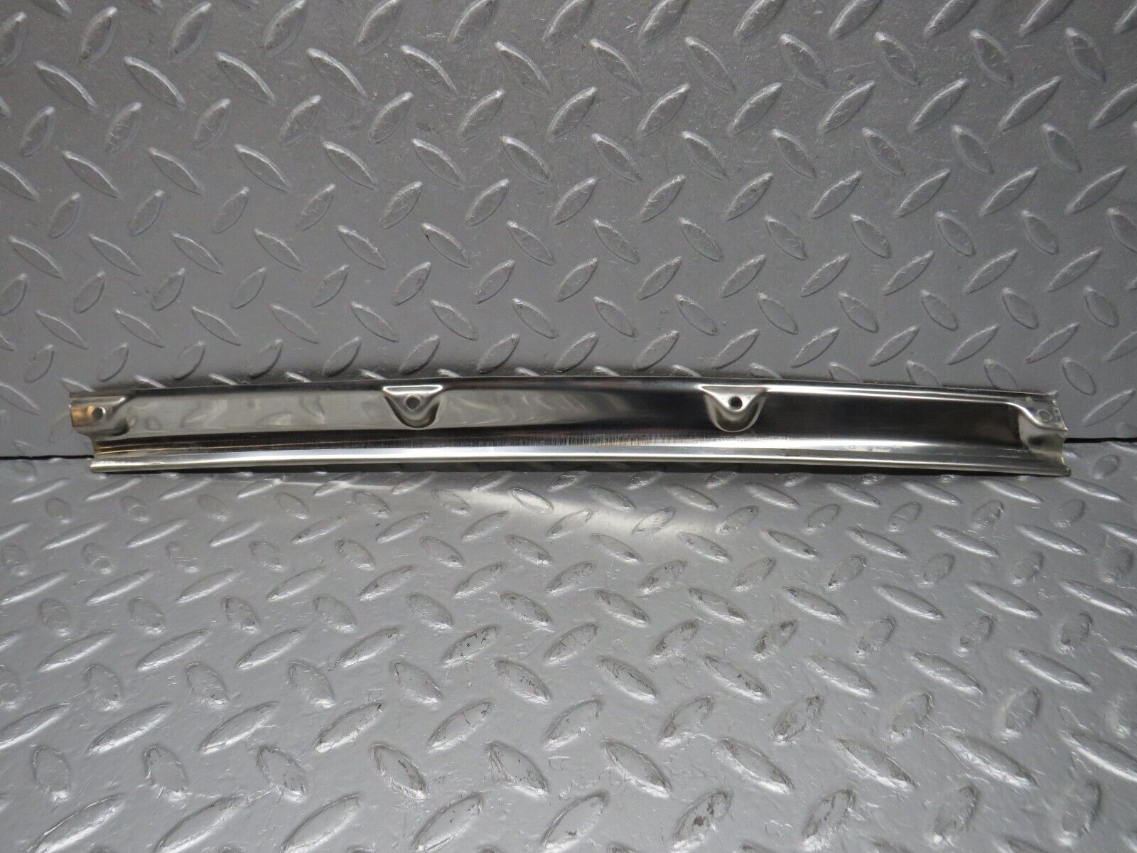 38594 Mercedes-Benz R129 280SL Coupe Folding Top Chrome Top Cover Trim Left