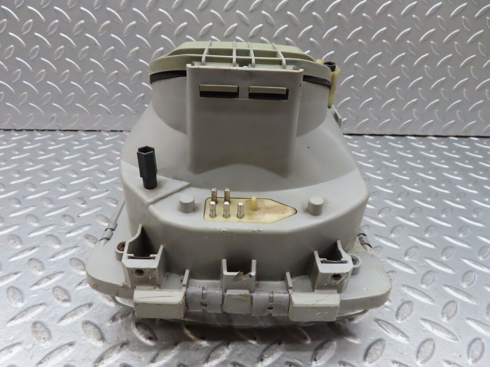 19097 Mercedes-Benz W123 300D Headlight Right Side Hella LHD