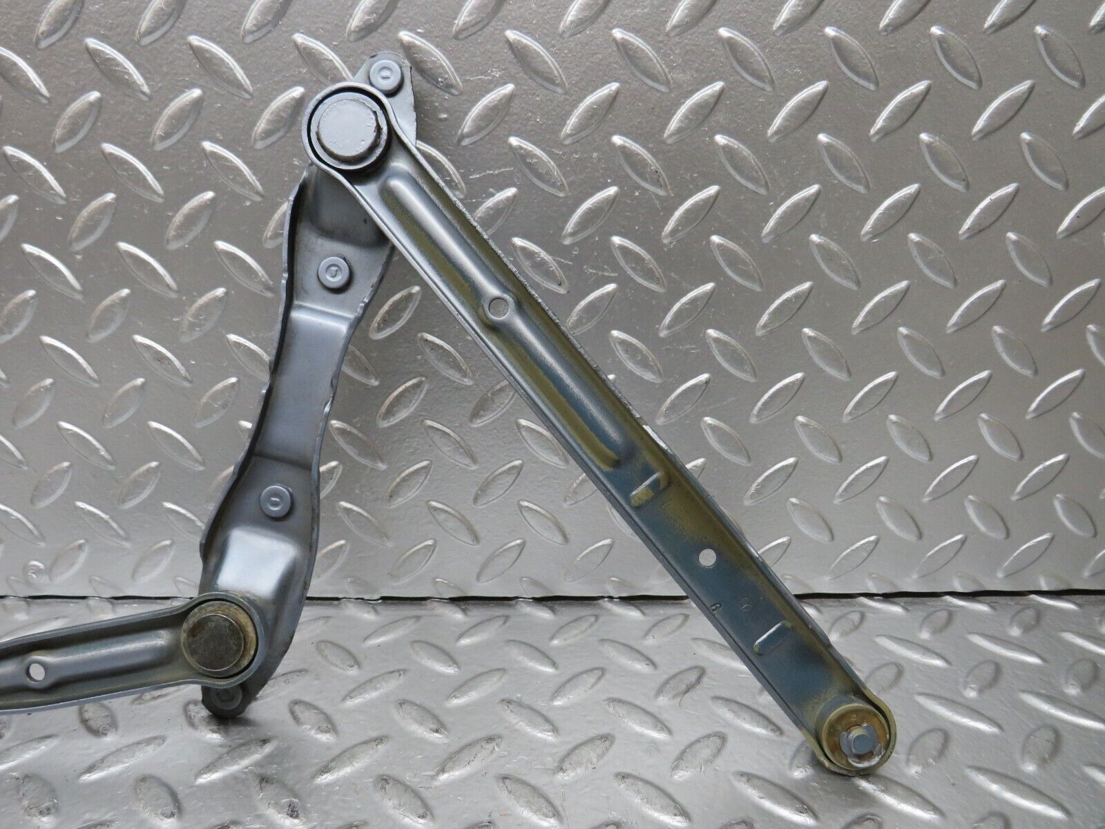 25188 Mercedes-Benz W201 190D Bonnet Hinge Right