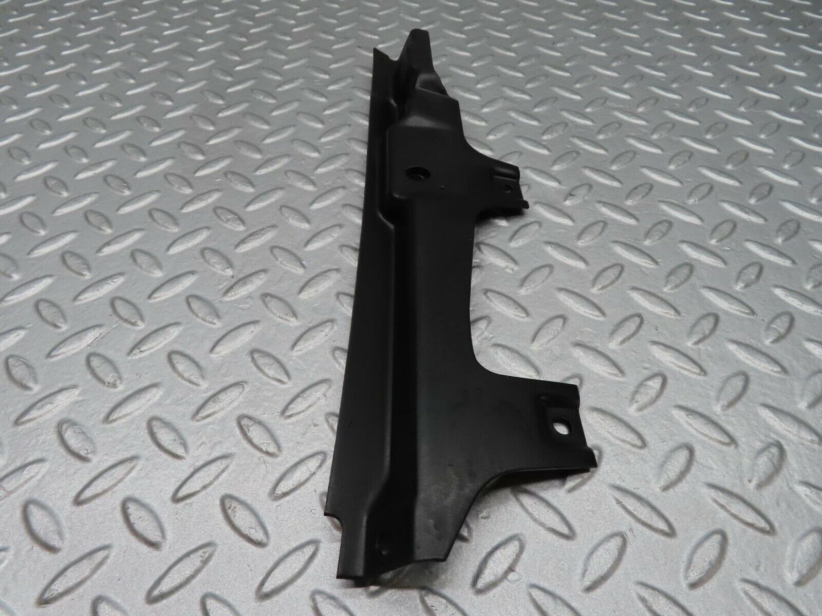 14056 Mercedes-Benz C107 280SLC Rear Left Inner Window Seal Holder Bracket