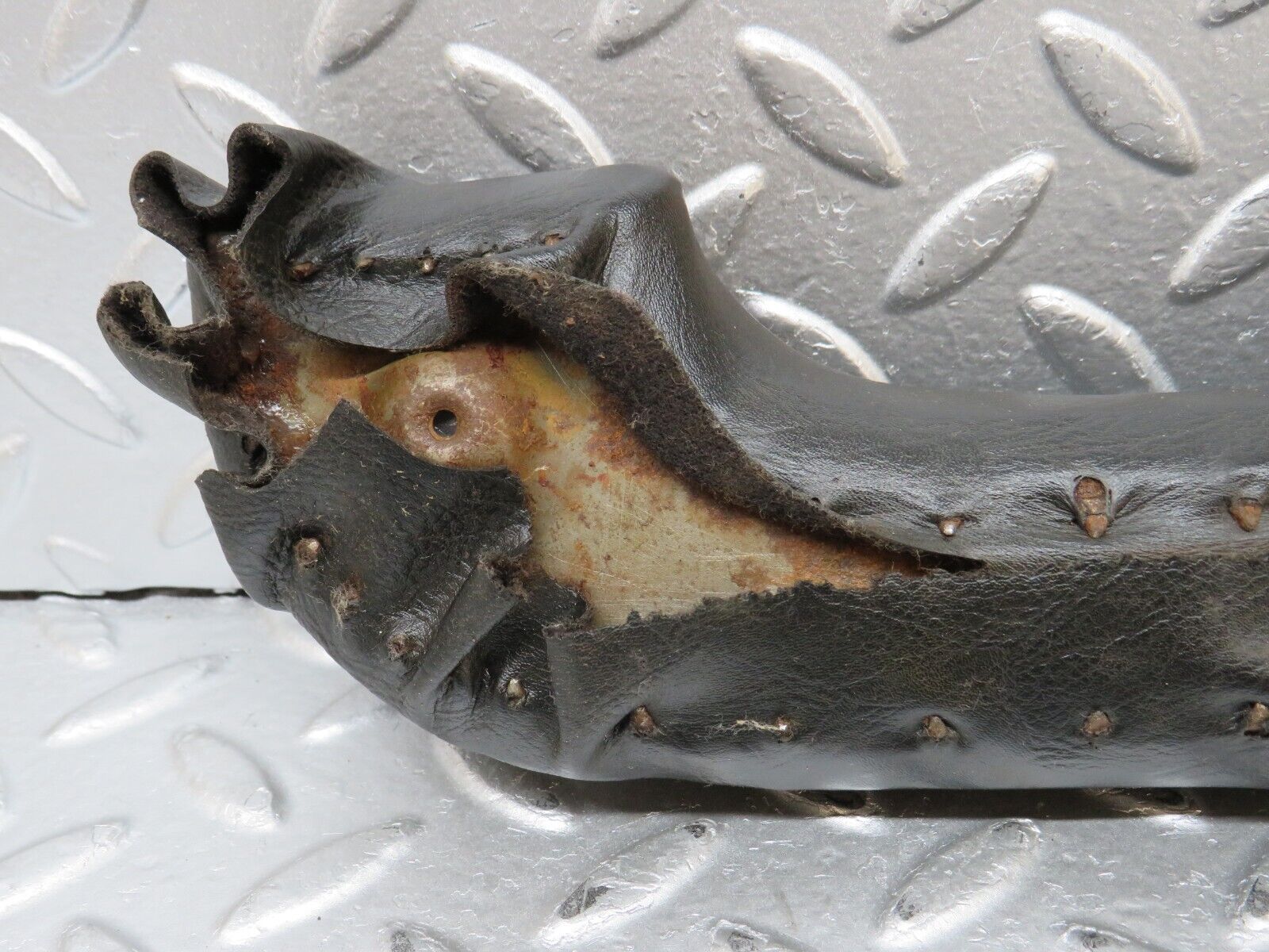 0187 Mercedes-Benz W120 Ponton Arm Rest Top Pad Black