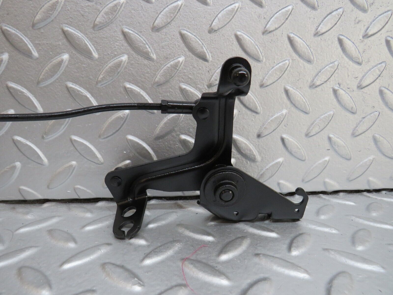 35934 Mercedes-Benz 240D OM616.912 Throttle Linkage