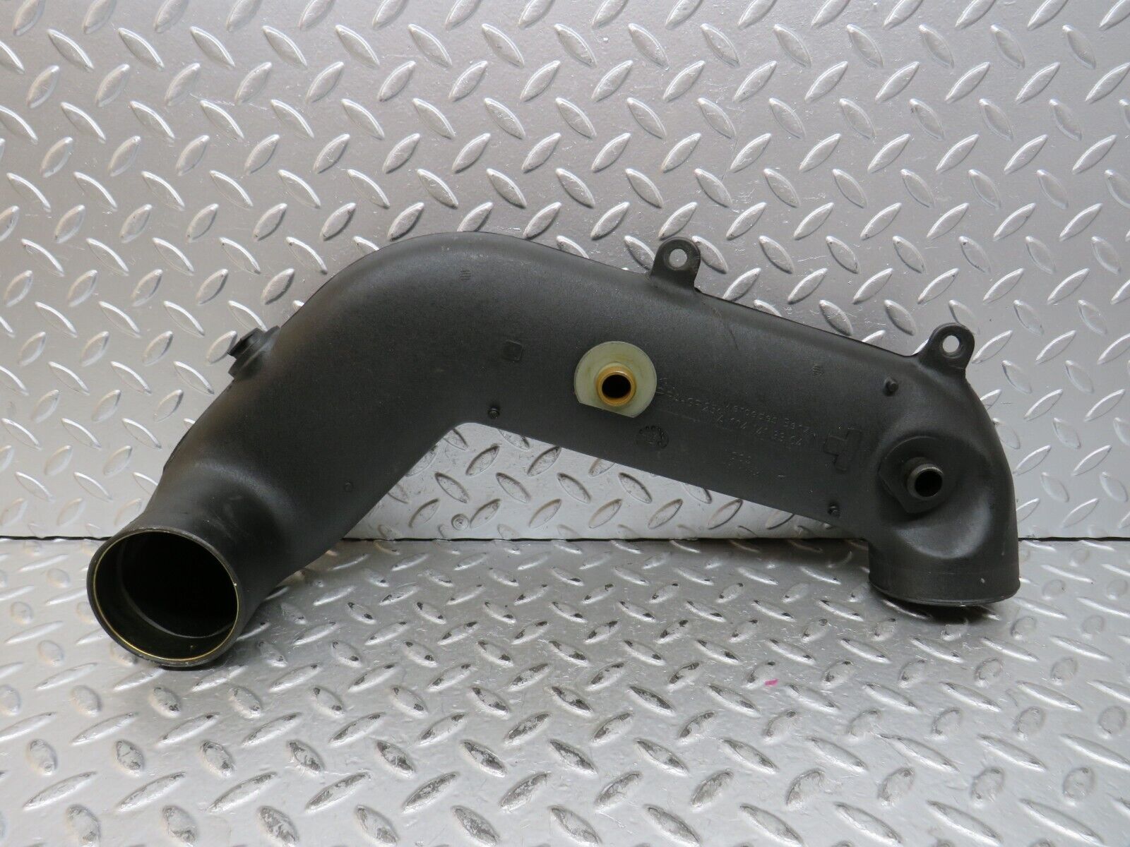 28933 Mercedes-Benz C124 320CE Coupe Air Intake Pipe 1041413304