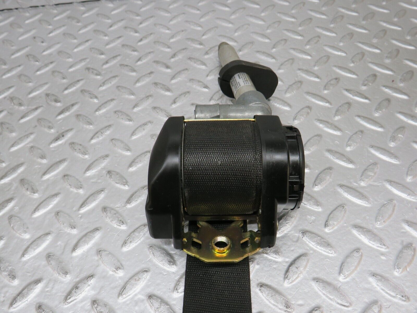 29605 Mercedes-Benz W124 230E Front Left Seat Belt With Buckle 2018607185