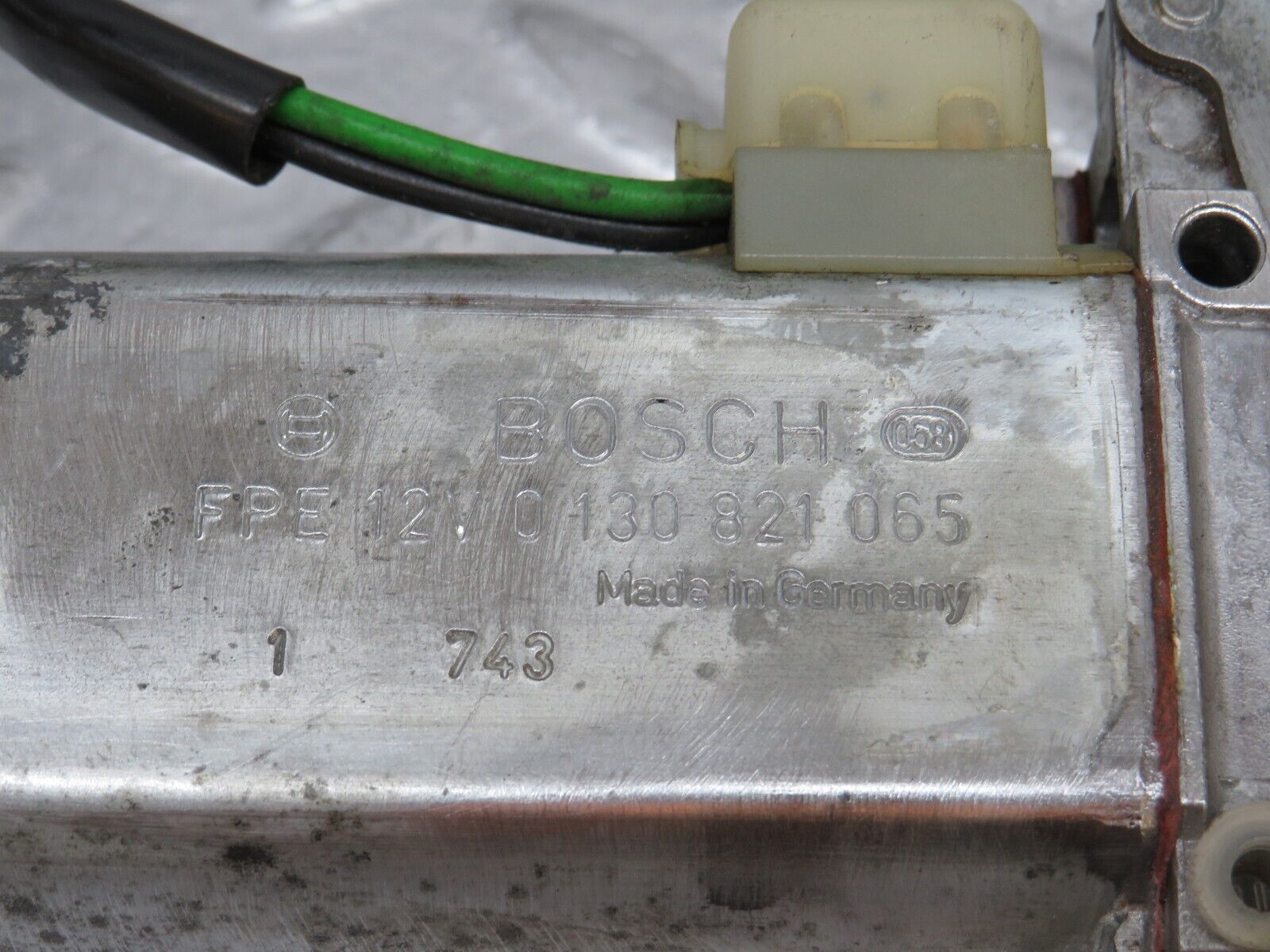 37018 Mercedes-Benz C126 420SEC Coupe Rear Left Window Regulator Motor 0130821065