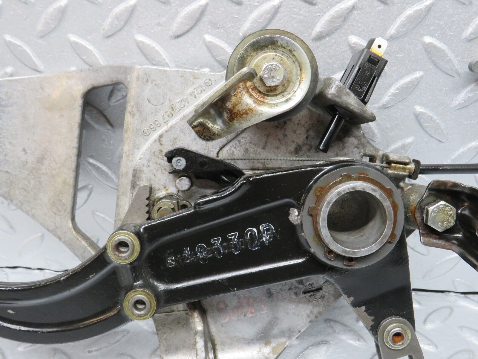 38032 Mercedes-Benz A124 320E Cabriolet Parking Brake Pedal 1244270801 1244270736