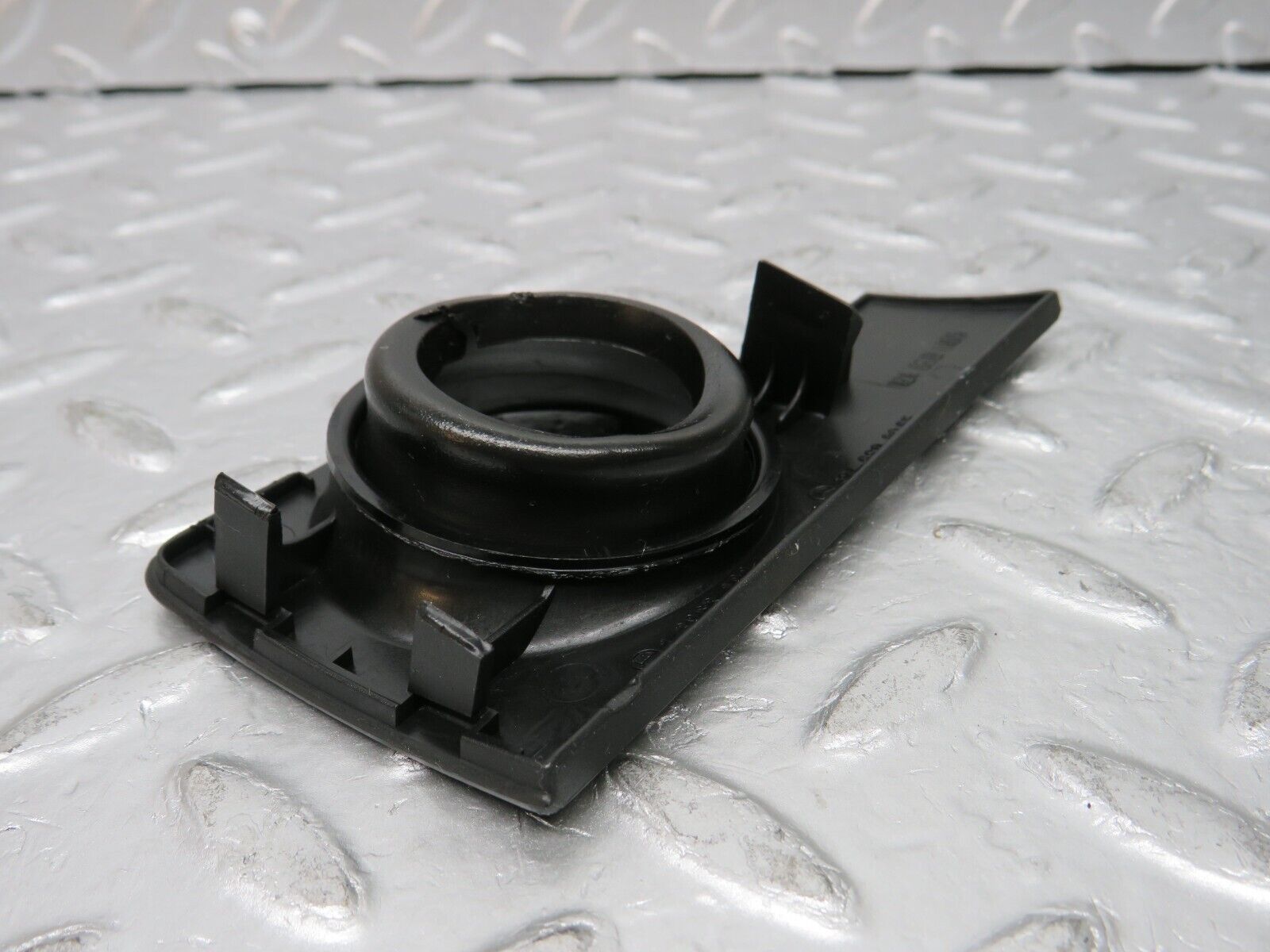 31376 Mercedes-Benz S124 220TE Wagon Ignition Switch Cover Surround 1246800965