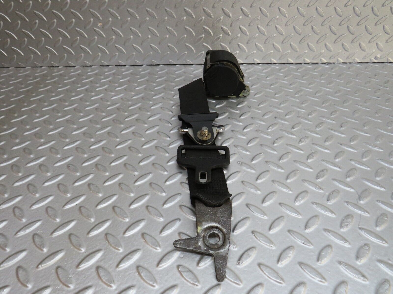 37161 Mercedes-Benz C126 420SEC Coupe Rear Right Seat Belt With Buckles 1268801695