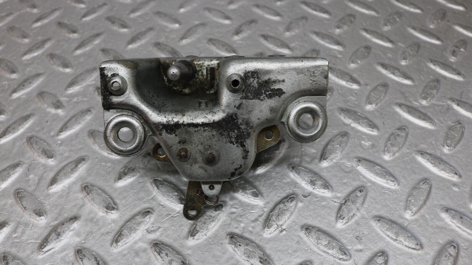 37266 Mercedes-Benz W109 300SEL Front Right Door Lock Mechanism