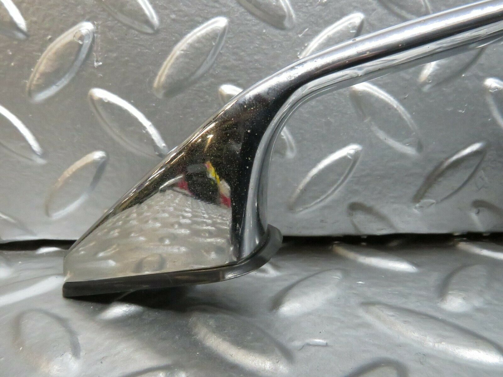 23715 Mercedes-Benz W114 280E Exterior Door Handle Front Left With Key 1157600501