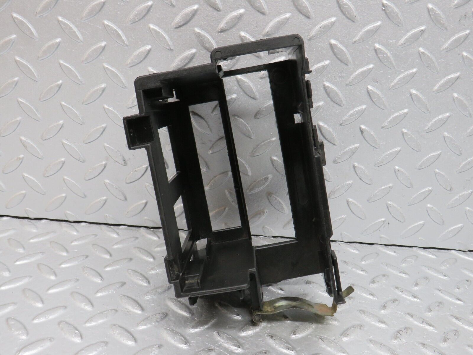 38712 Mercedes-Benz W201 190E 2.6L ECU Bracket 2015461743