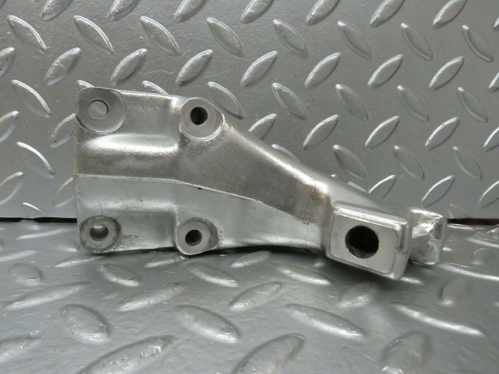 23894 Mercedes-Benz C107 450SLC Engine Mount Bracket Right Side 1162234704