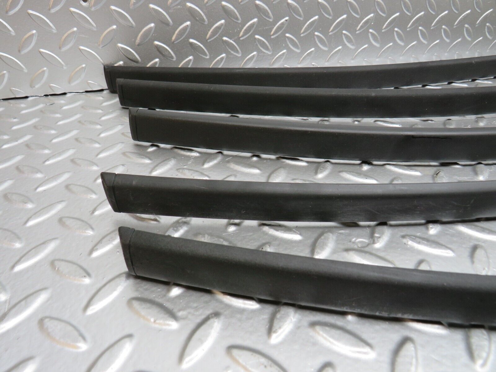 27842 Mercedes-Benz S124 300TE Wagon Roof Cladding Set