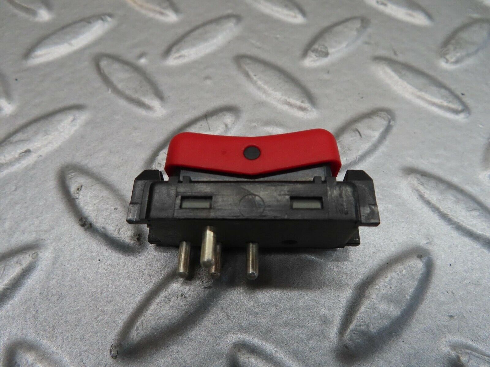 15212 Mercedes-Benz W140 S320 Hazard Warning Light Switch 1408205510