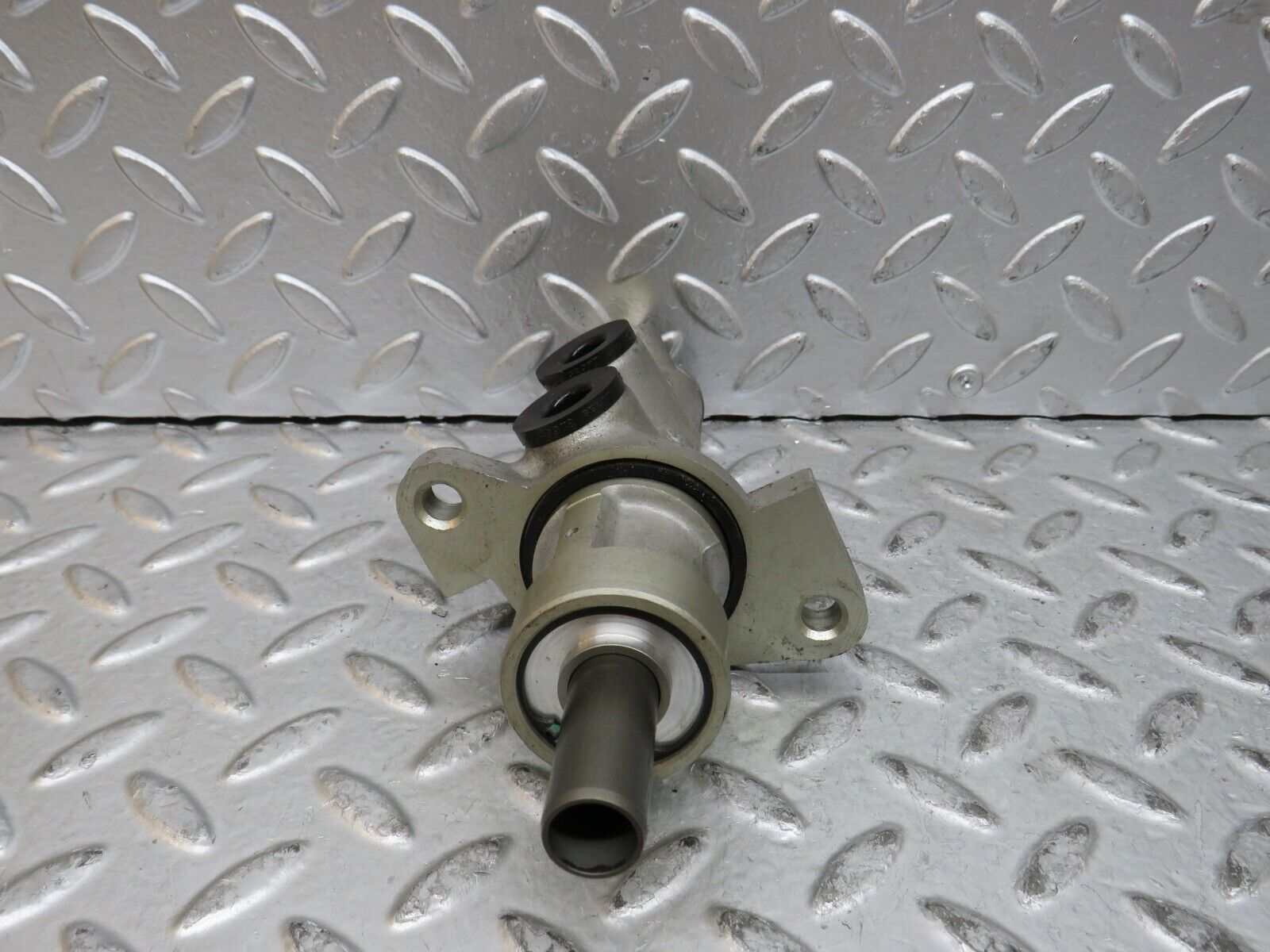 29047 Mercedes-Benz C124 320CE Coupe Brake Master Cylinder Lucas