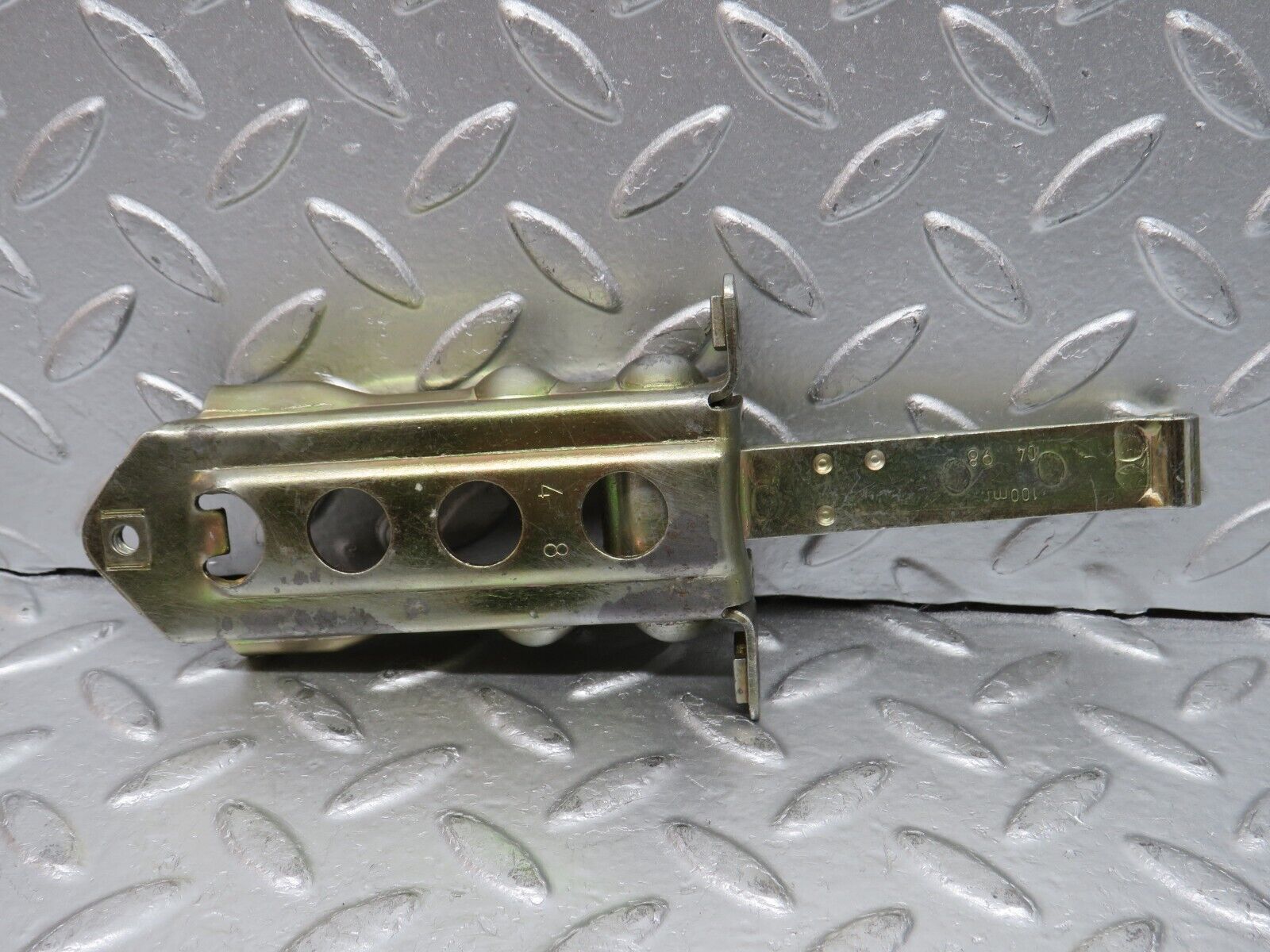 32439 Mercedes-Benz S124 300TE Wagon Door Safety Check Strap