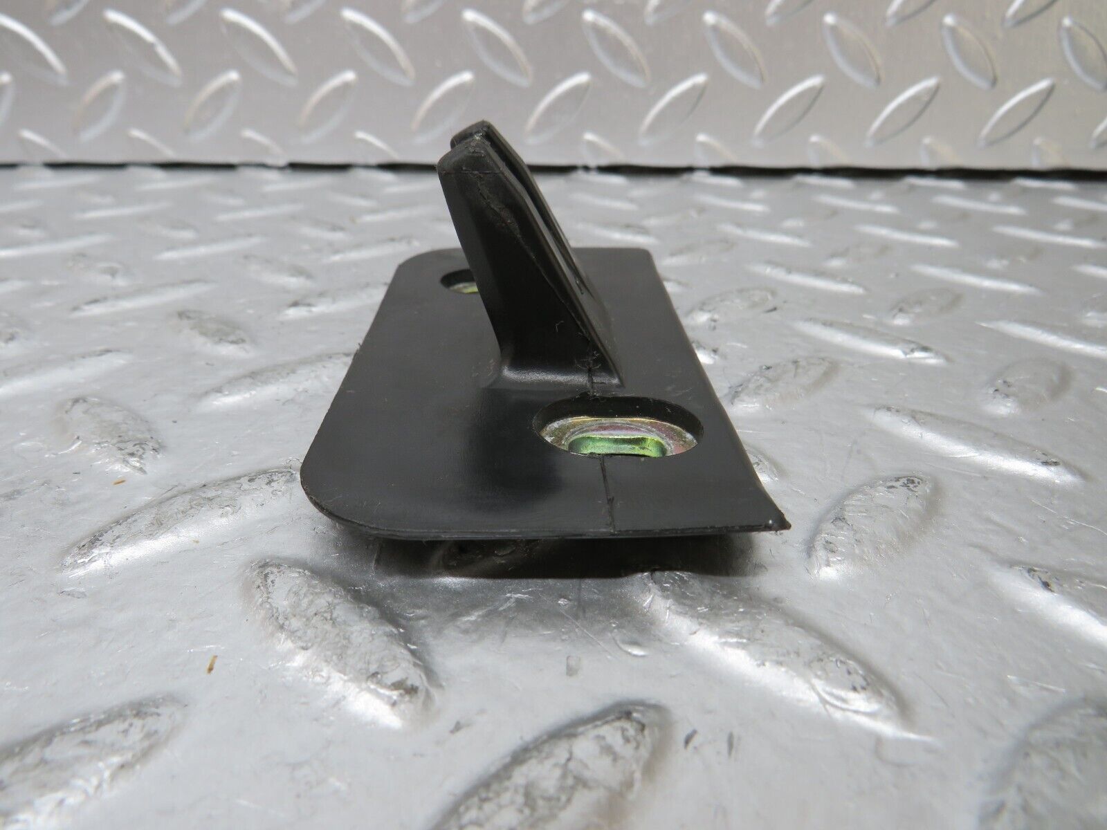 25847 Mercedes-Benz W124 280E Trunk Lock Latch