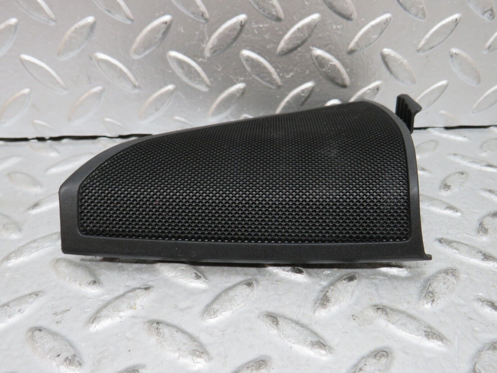 29092 Mercedes-Benz C124 320CE Coupe Front Left Door Speaker Cover 2047203948