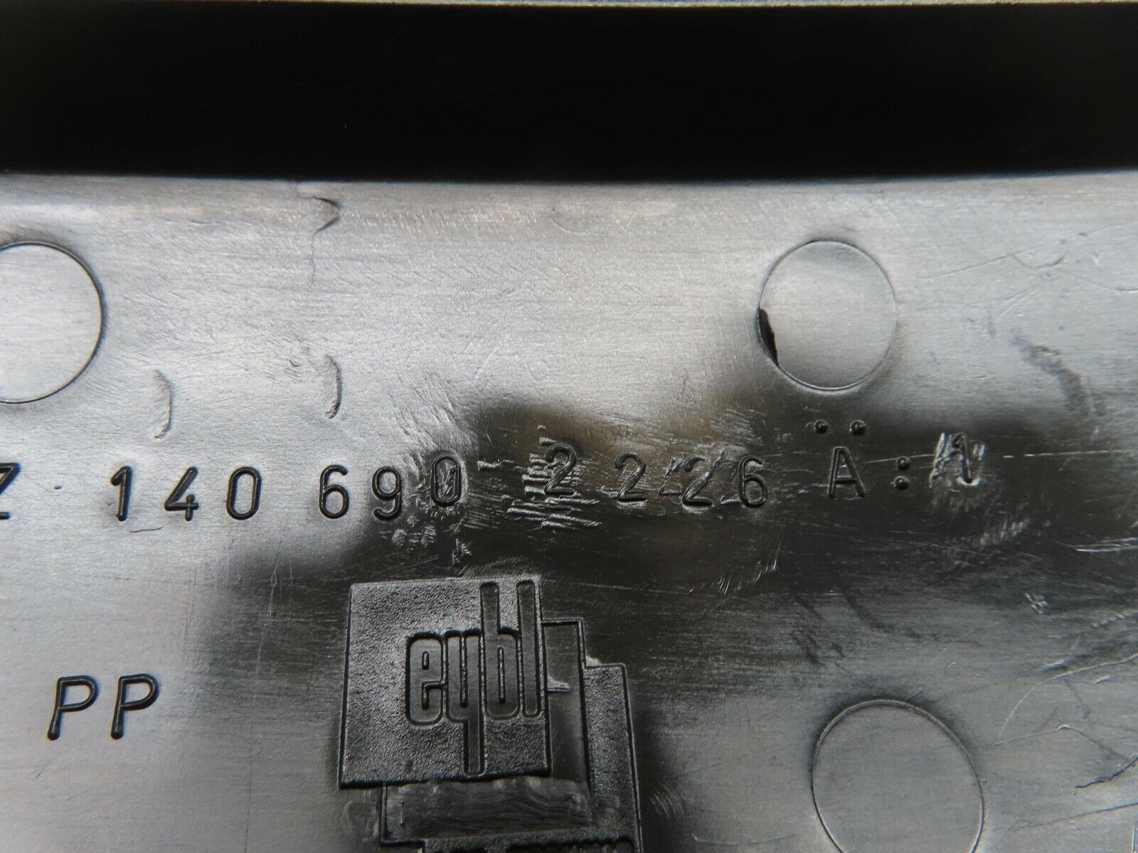 14989 Mercedes-Benz W140 S320 C Pillar Side Cover Right Side 1406902226