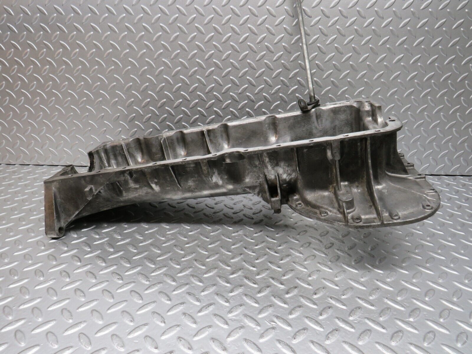 32920 Mercedes-Benz W123 300D Oil Pan Oil Sump 6170140302