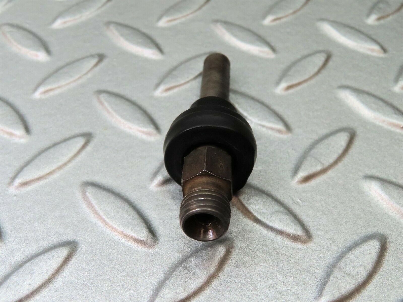 4424 Mercedes-Benz W123 230E Fuel Injector Bosch 0437502010