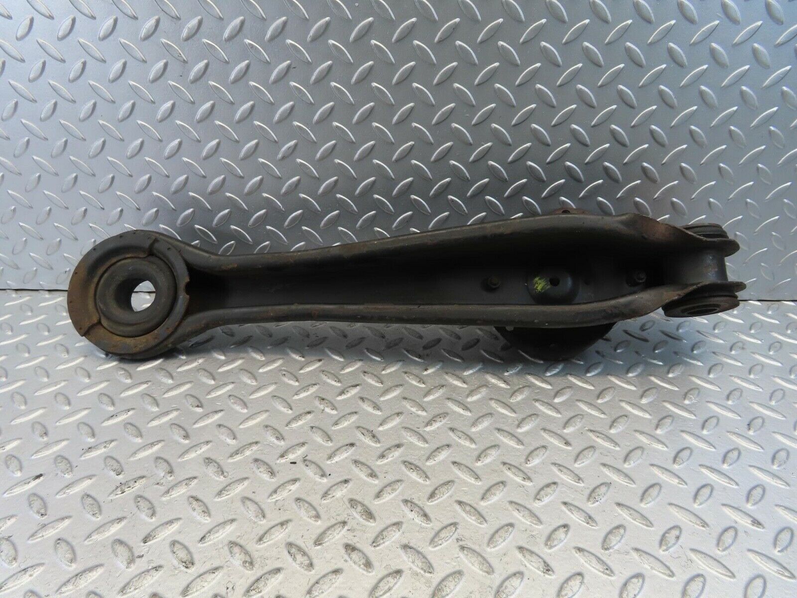 11627 Mercedes-Benz W108 280SE Rear Right Axle Spring Coil Mount