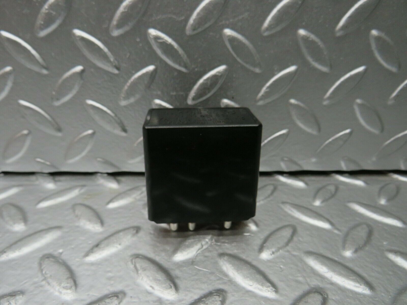 22698 Mercedes-Benz C107 450SLC Coupe Wiper Control Relay 1238210063