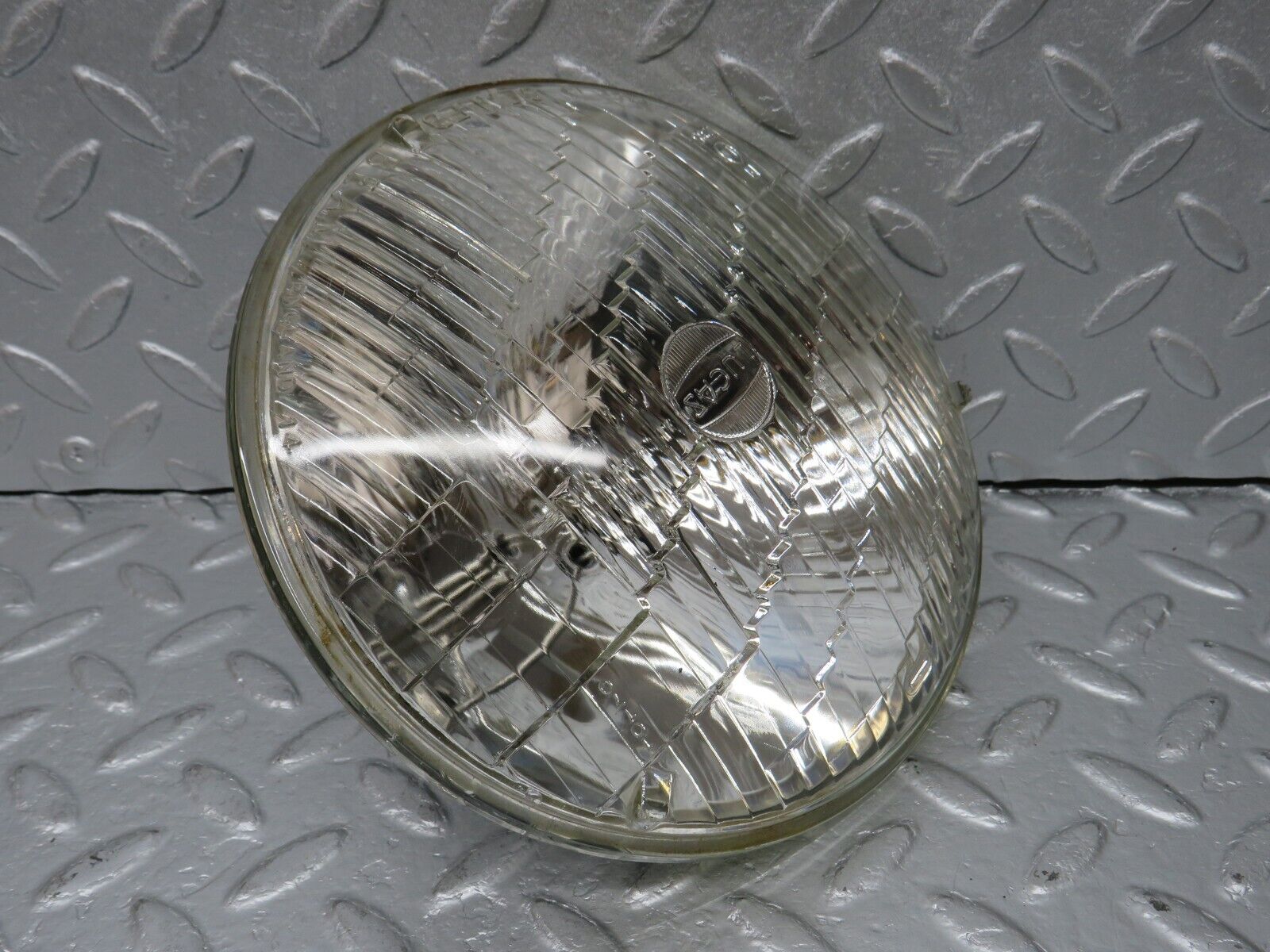 40366 Mercedes-Benz W110 230 Headlight Sealed Beam Lucas 7285